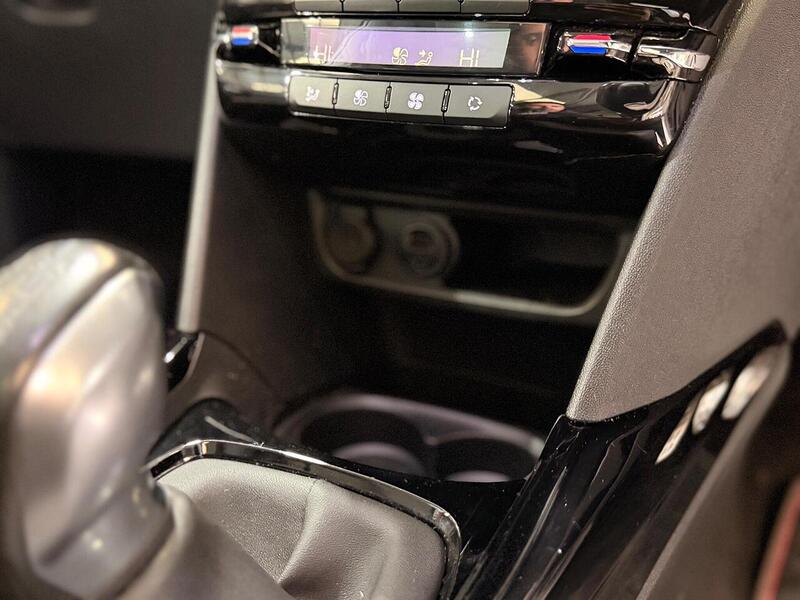 Peugeot 2008 1.2 PureTech GT Line Euro 6 (s/s) 5dr - U405