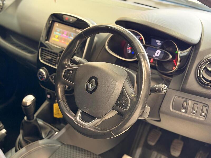 Renault Clio 0.9 TCe Dynamique S Nav Euro 6 (s/s) 5dr - U414