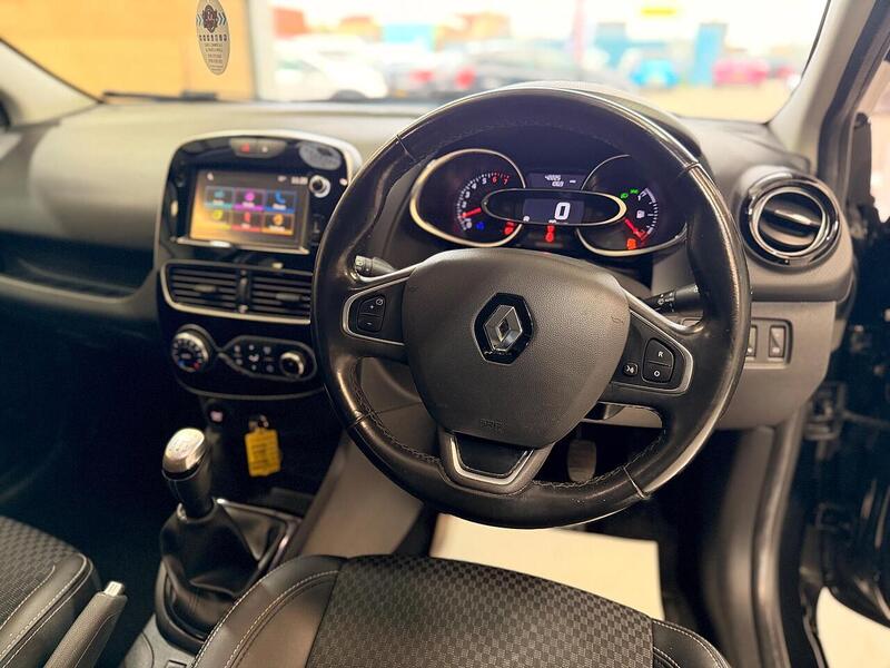 Renault Clio 0.9 TCe Dynamique S Nav Euro 6 (s/s) 5dr - U414