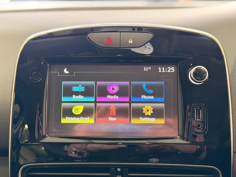 Renault Clio 0.9 TCe Dynamique S Nav Euro 6 (s/s) 5dr - U414