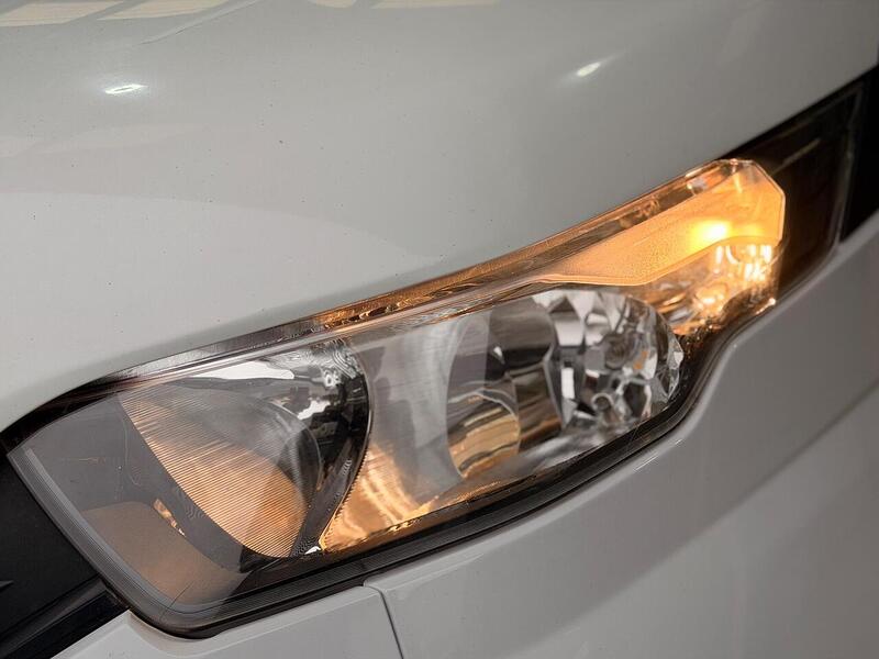 Iveco Daily 2.3D HPI 14V 35S 3520 MWB H2 Euro 6 (s/s) 5dr - U421