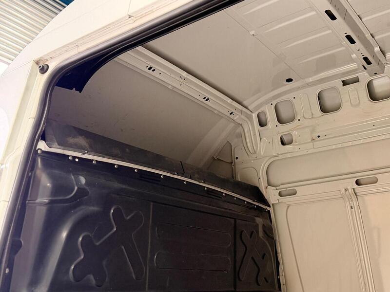 Iveco Daily 2.3D HPI 14V 35S 3520 MWB H2 Euro 6 (s/s) 5dr - U421