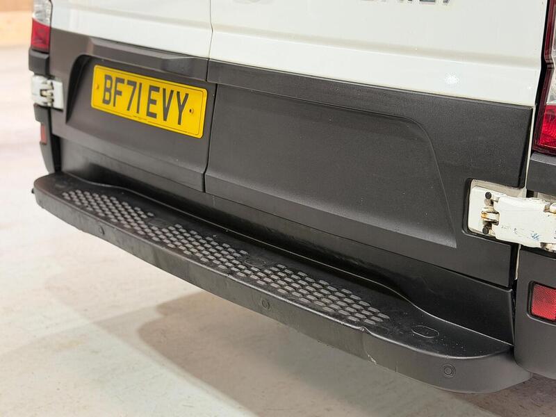 Iveco Daily 2.3D HPI 14V 35S 3520 MWB H2 Euro 6 (s/s) 5dr - U421