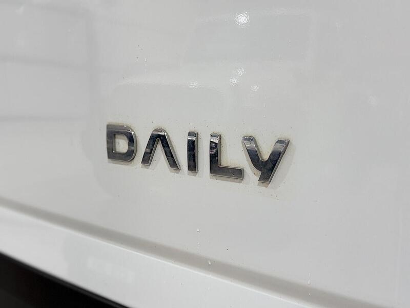 Iveco Daily 2.3D HPI 14V 35S 3520 MWB H2 Euro 6 (s/s) 5dr - U421