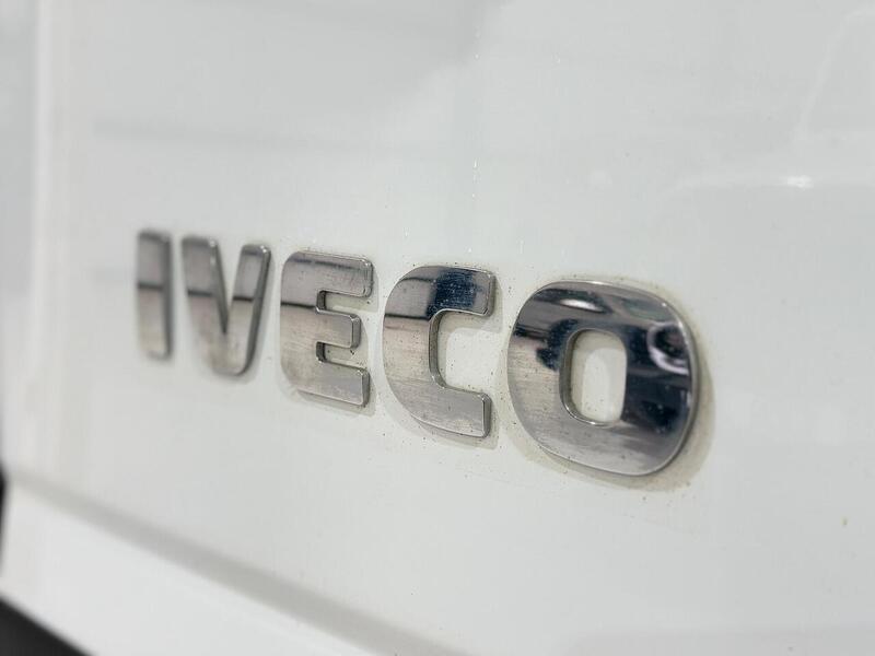 Iveco Daily 2.3D HPI 14V 35S 3520 MWB H2 Euro 6 (s/s) 5dr - U421