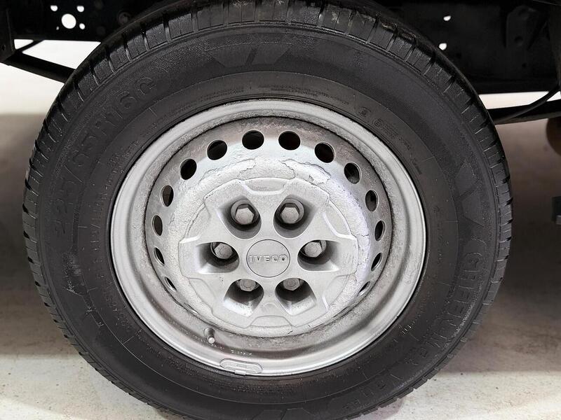 Iveco Daily 2.3D HPI 14V 35S 3520 MWB H2 Euro 6 (s/s) 5dr - U421