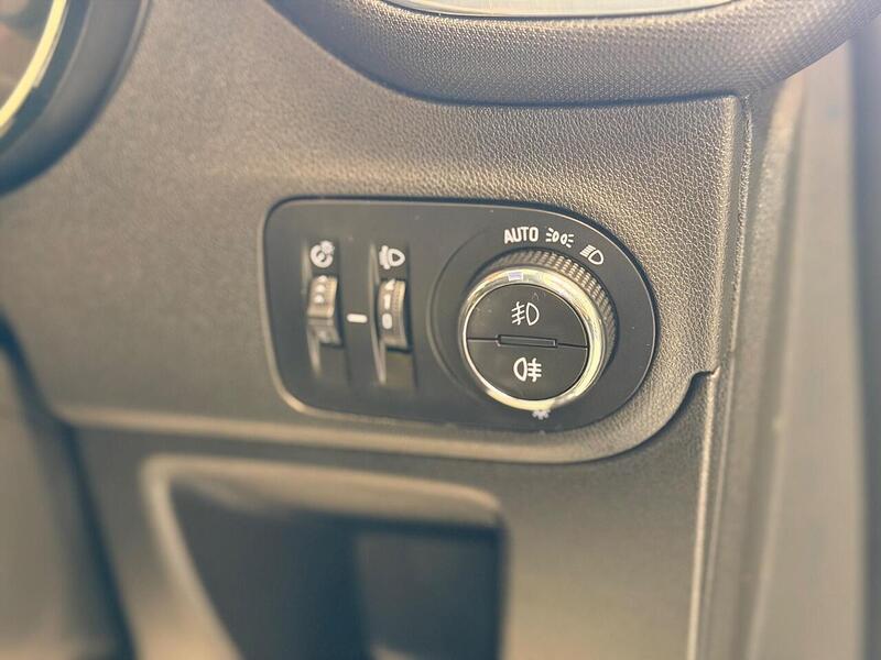 Vauxhall Crossland X 1.5 Turbo D ecoTEC Tech Line Nav Euro 6 (s/s) 5dr - U424