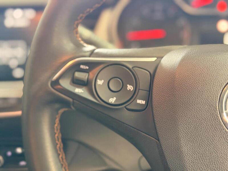 Vauxhall Crossland X 1.5 Turbo D ecoTEC Tech Line Nav Euro 6 (s/s) 5dr - U424