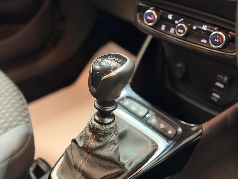 Vauxhall Crossland X 1.5 Turbo D ecoTEC Tech Line Nav Euro 6 (s/s) 5dr - U424