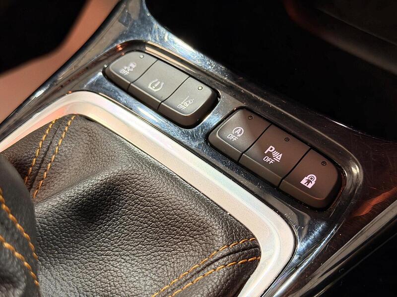 Vauxhall Crossland X 1.5 Turbo D ecoTEC Tech Line Nav Euro 6 (s/s) 5dr - U424