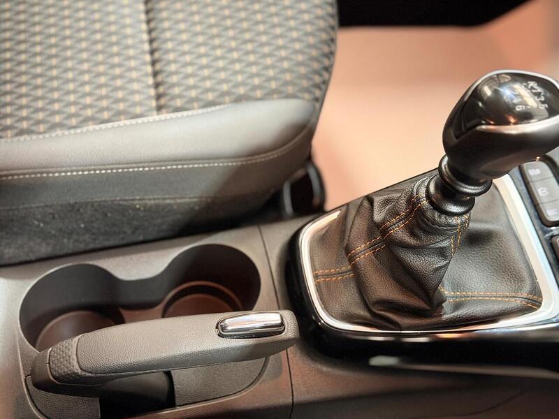 Vauxhall Crossland X 1.5 Turbo D ecoTEC Tech Line Nav Euro 6 (s/s) 5dr - U424