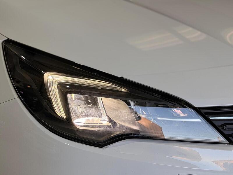 Vauxhall Astra 1.2 Turbo Elite Nav Euro 6 (s/s) 5dr - U429