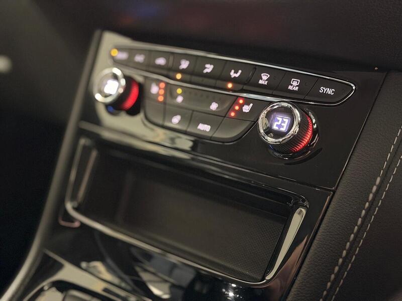 Vauxhall Astra 1.2 Turbo Elite Nav Euro 6 (s/s) 5dr - U429