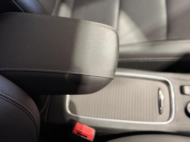 Vauxhall Astra 1.2 Turbo Elite Nav Euro 6 (s/s) 5dr - U429