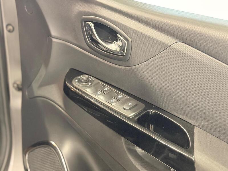 Renault Captur 1.5 dCi ENERGY Dynamique S MediaNav Euro 5 (s/s) 5dr - U431