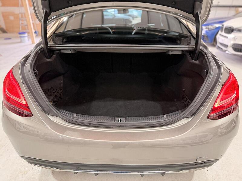 Mercedes-Benz C Class 2.0 C220d AMG Line (Premium Plus) G-Tronic+ Euro 6 (s/s) 4dr - U433