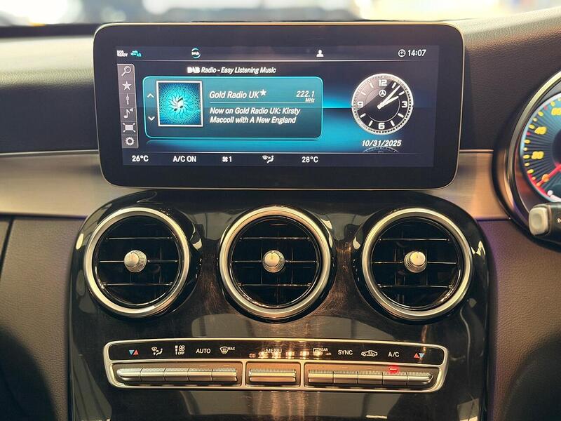 Mercedes-Benz C Class 2.0 C220d AMG Line (Premium Plus) G-Tronic+ Euro 6 (s/s) 4dr - U433