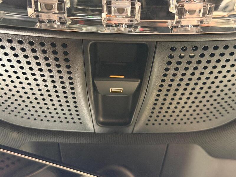 Mercedes-Benz C Class 2.0 C220d AMG Line (Premium Plus) G-Tronic+ Euro 6 (s/s) 4dr - U433