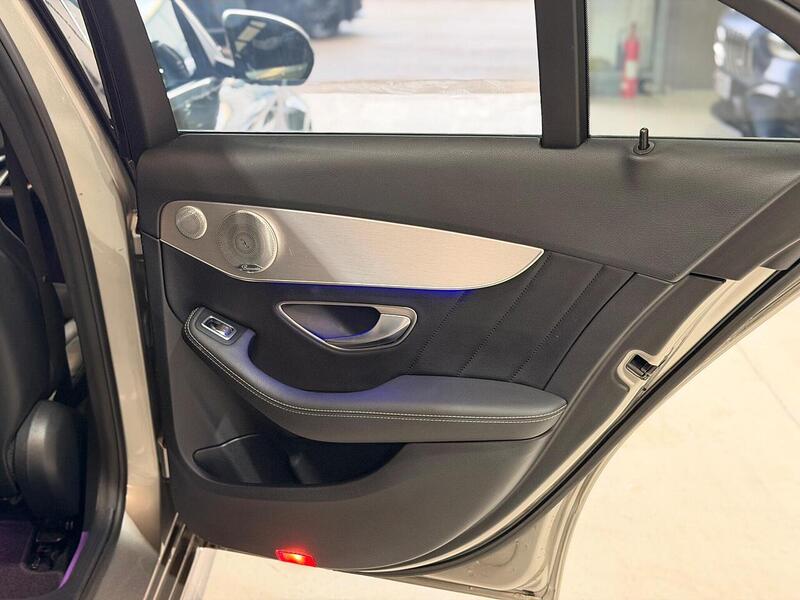 Mercedes-Benz C Class 2.0 C220d AMG Line (Premium Plus) G-Tronic+ Euro 6 (s/s) 4dr - U433