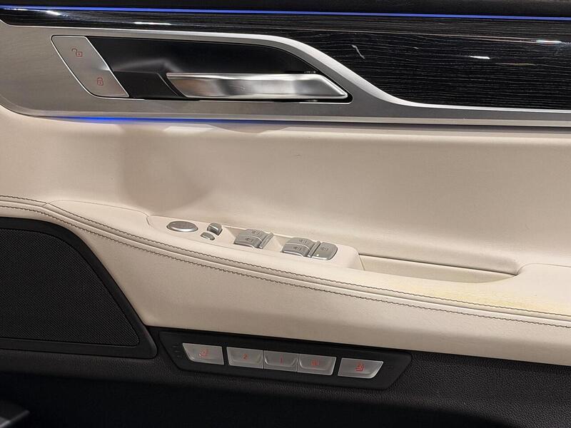 BMW 7 Series 3.0 730d M Sport Auto xDrive Euro 6 (s/s) 4dr - U440