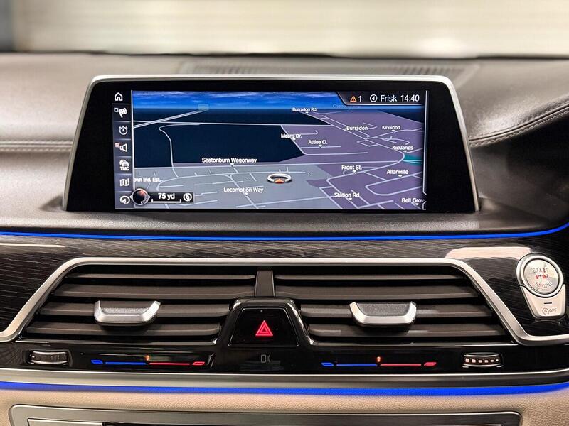BMW 7 Series 3.0 730d M Sport Auto xDrive Euro 6 (s/s) 4dr - U440