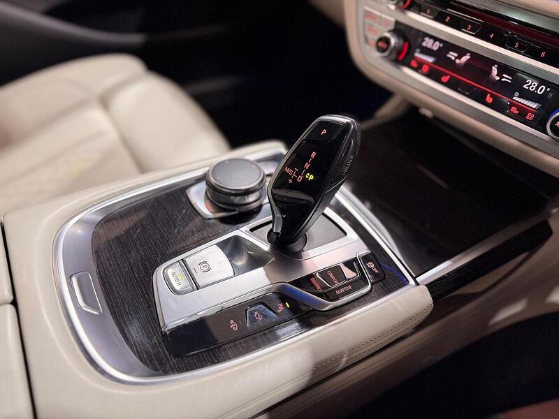 BMW 7 Series 3.0 730d M Sport Auto xDrive Euro 6 (s/s) 4dr - U440