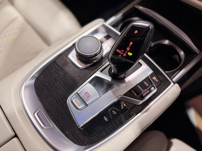 BMW 7 Series 3.0 730d M Sport Auto xDrive Euro 6 (s/s) 4dr - U440