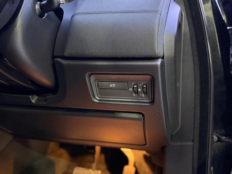 Land Rover Range Rover Evoque 2.2 SD4 Pure Tech Auto 4WD Euro 5 (s/s) 5dr - U446