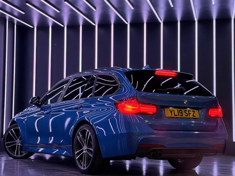 BMW 3 Series 2.0 320i M Sport Shadow Edition Touring Auto Euro 6 (s/s) 5dr - U452