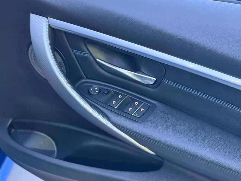 BMW 3 Series 2.0 320i M Sport Shadow Edition Touring Auto Euro 6 (s/s) 5dr - U452