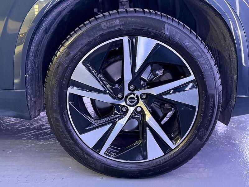 Volvo XC90 2.0 B5 MHEV R-Design Auto 4WD Euro 6 (s/s) 5dr - U457