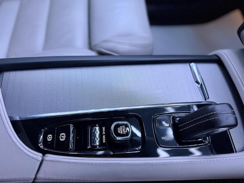 Volvo XC90 2.0 B5 MHEV R-Design Auto 4WD Euro 6 (s/s) 5dr - U457