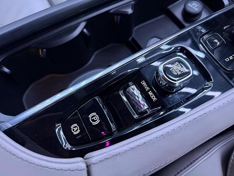 Volvo XC90 2.0 B5 MHEV R-Design Auto 4WD Euro 6 (s/s) 5dr - U457