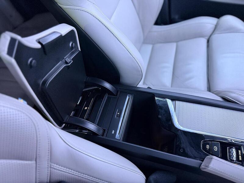 Volvo XC90 2.0 B5 MHEV R-Design Auto 4WD Euro 6 (s/s) 5dr - U457