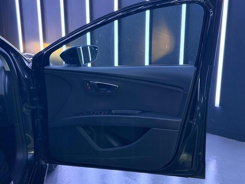 SEAT Leon 1.6 TDI CR SE DSG Euro 5 (s/s) 5dr - U459