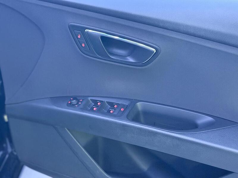 SEAT Leon 1.6 TDI CR SE DSG Euro 5 (s/s) 5dr - U459