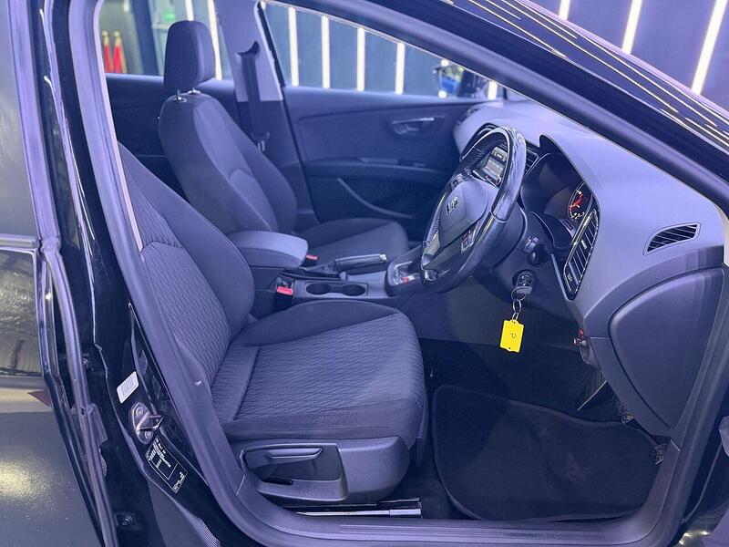 SEAT Leon 1.6 TDI CR SE DSG Euro 5 (s/s) 5dr - U459