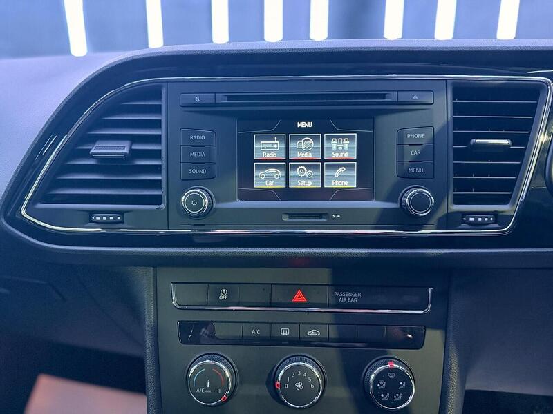 SEAT Leon 1.6 TDI CR SE DSG Euro 5 (s/s) 5dr - U459