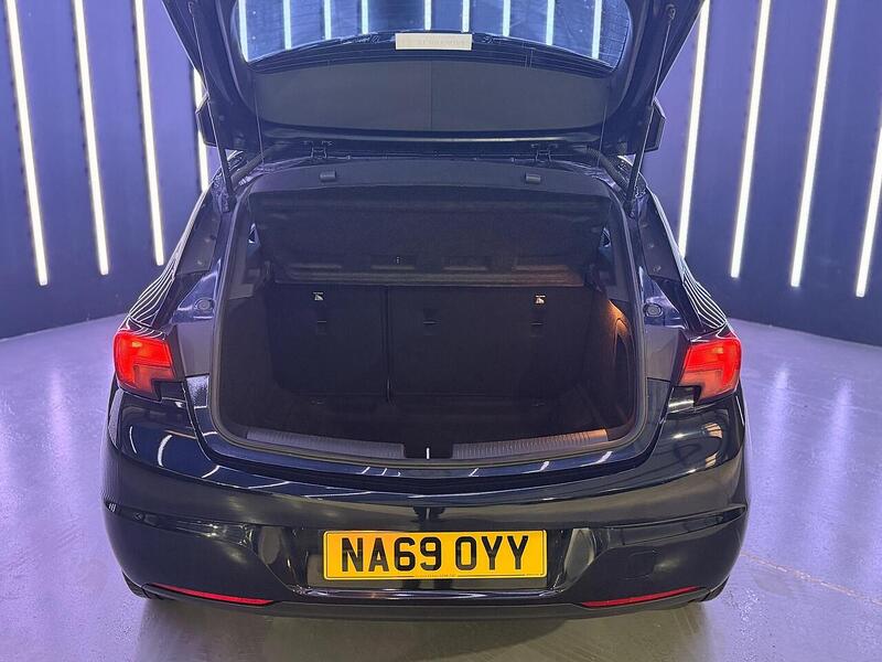 Vauxhall Astra 1.6 CDTi BlueInjection Griffin Euro 6 (s/s) 5dr - U460