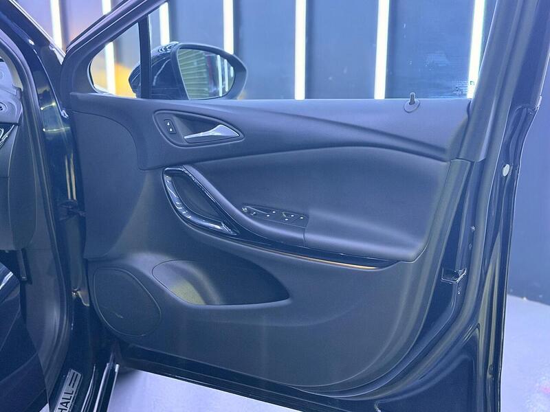 Vauxhall Astra 1.6 CDTi BlueInjection Griffin Euro 6 (s/s) 5dr - U460