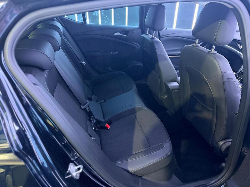 Vauxhall Astra 1.6 CDTi BlueInjection Griffin Euro 6 (s/s) 5dr - U460