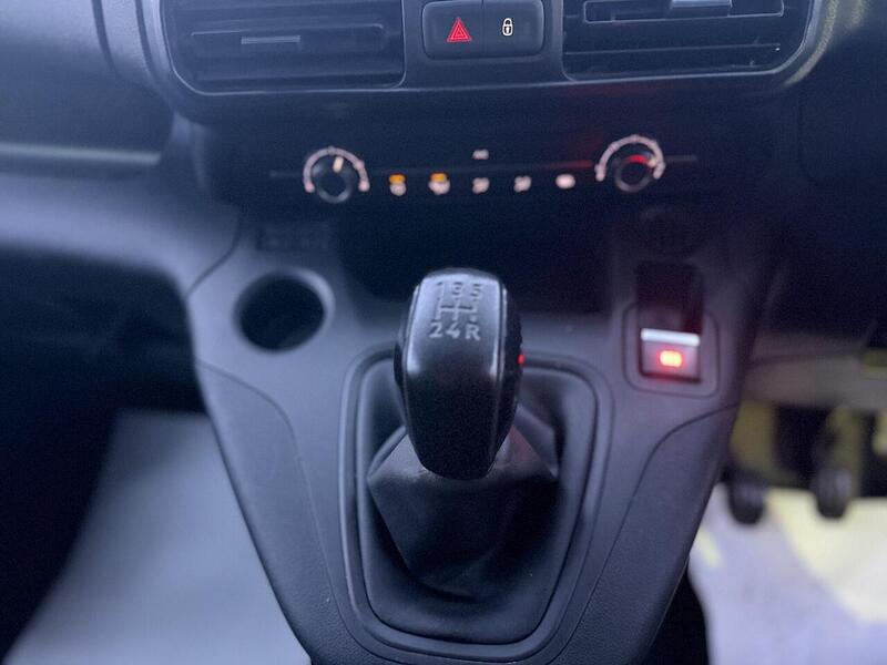 Peugeot Partner 1.5 BlueHDi 1000 Professional Standard Panel Van SWB Euro 6 5dr - U462