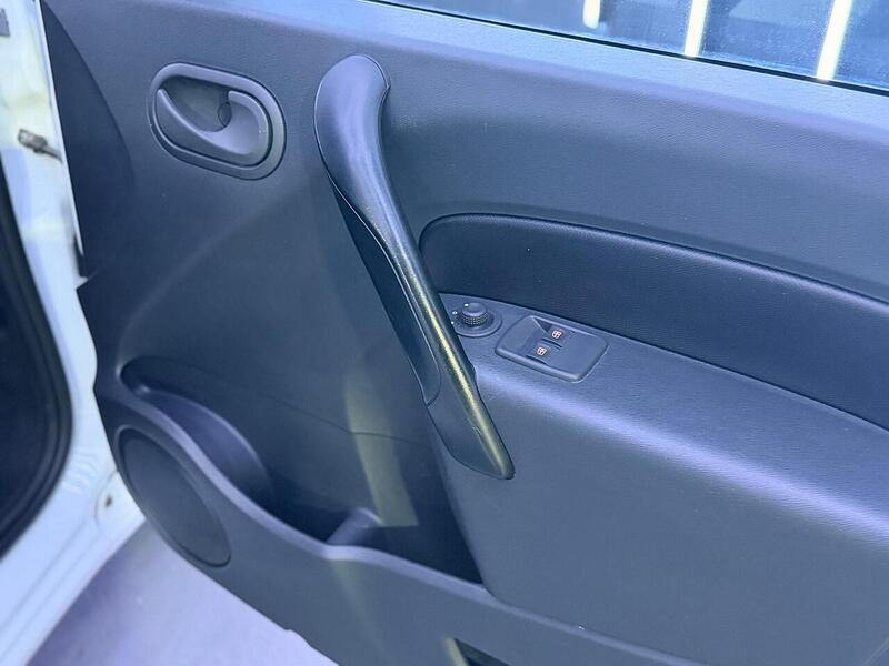 Renault Kangoo Maxi Kangoo Maxi Business Panel Van 1 Manual Diesel - U463