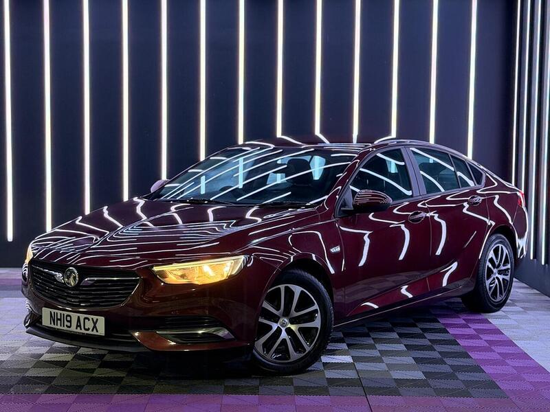 Vauxhall Insignia 1.6 Turbo D ecoTEC Design Nav Grand Sport Euro 6 (s/s) 5dr - U487