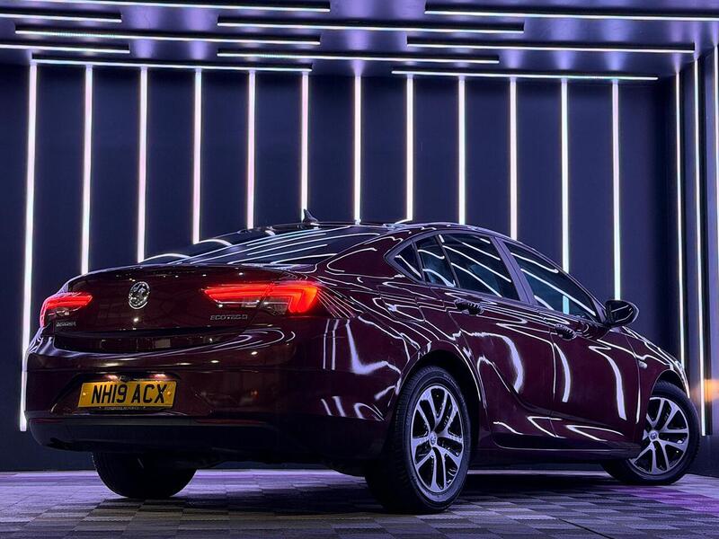 Vauxhall Insignia 1.6 Turbo D ecoTEC Design Nav Grand Sport Euro 6 (s/s) 5dr - U487