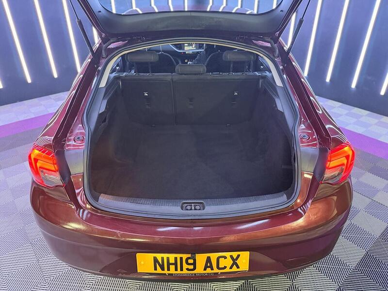 Vauxhall Insignia 1.6 Turbo D ecoTEC Design Nav Grand Sport Euro 6 (s/s) 5dr - U487