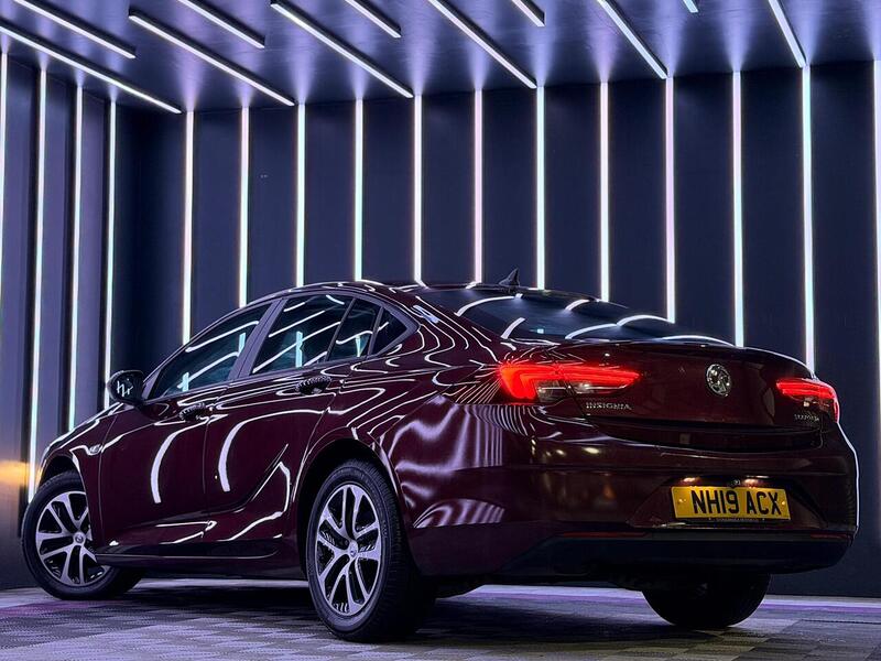 Vauxhall Insignia 1.6 Turbo D ecoTEC Design Nav Grand Sport Euro 6 (s/s) 5dr - U487