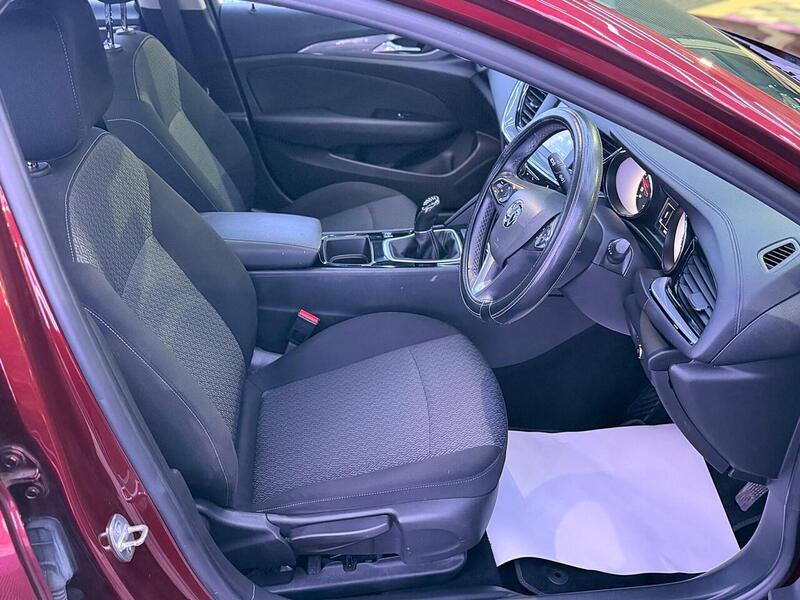 Vauxhall Insignia 1.6 Turbo D ecoTEC Design Nav Grand Sport Euro 6 (s/s) 5dr - U487