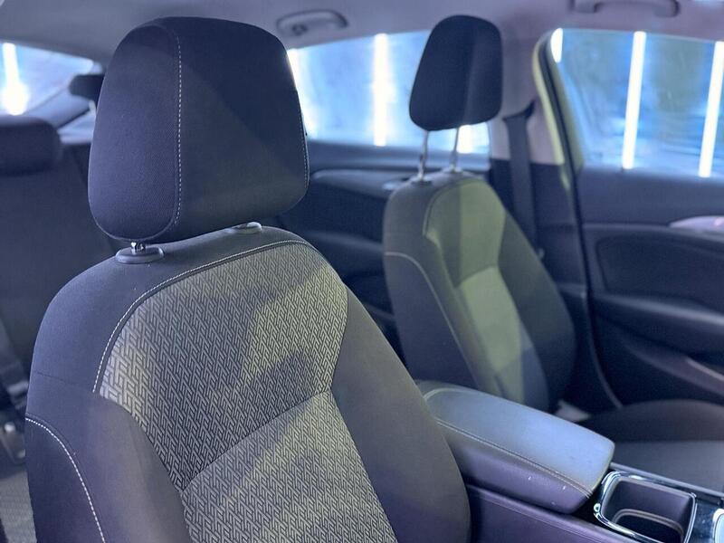 Vauxhall Insignia 1.6 Turbo D ecoTEC Design Nav Grand Sport Euro 6 (s/s) 5dr - U487