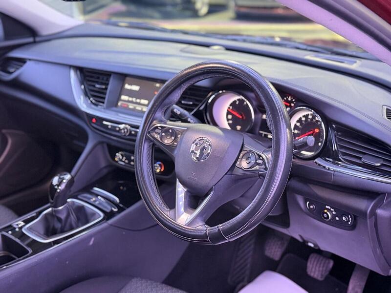 Vauxhall Insignia 1.6 Turbo D ecoTEC Design Nav Grand Sport Euro 6 (s/s) 5dr - U487